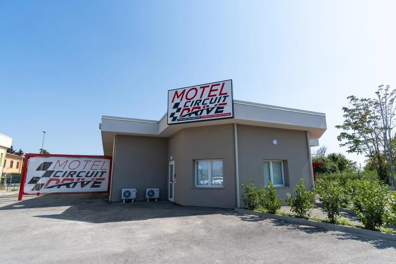 Motel Circuit Drive Cingia De' Botti Italy